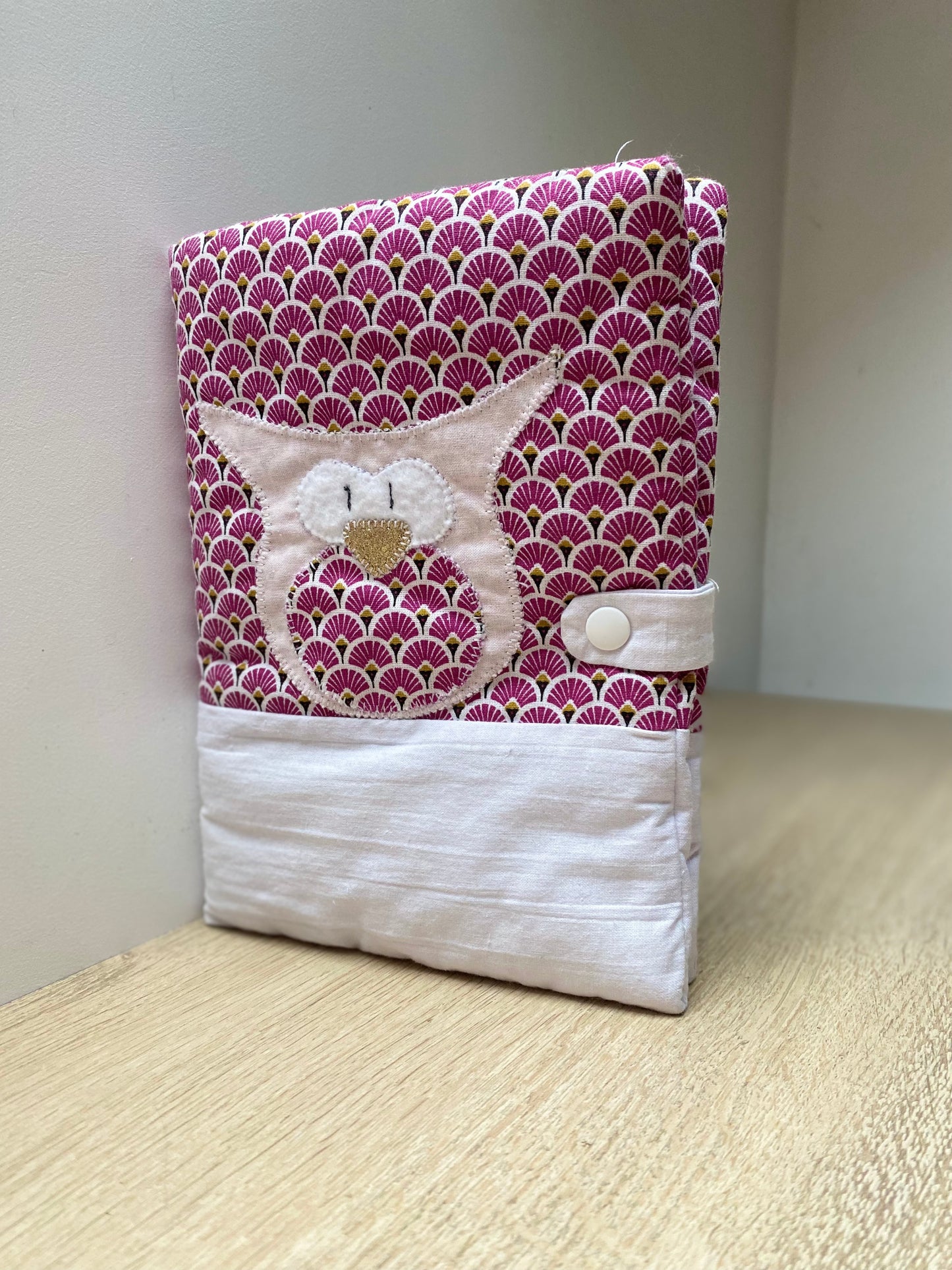 protège carnet de santé bébé fait main thème hibou tons rose et blanc