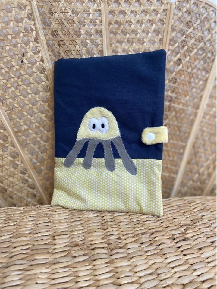 protège carnet de santé bébé fait main thème mer tons bleu jaune
