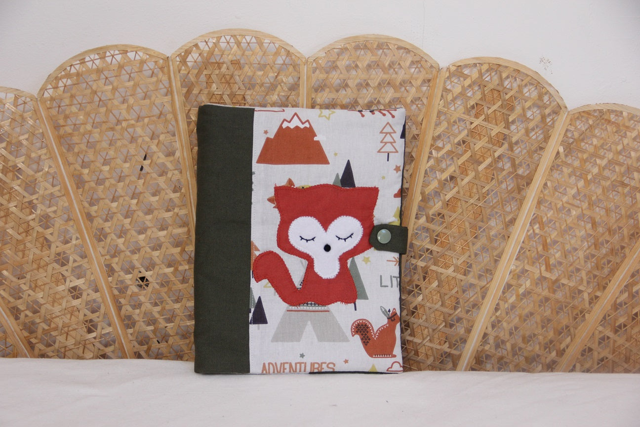 protège carnet de santé bébé fait main thème renard tons rouille kaki