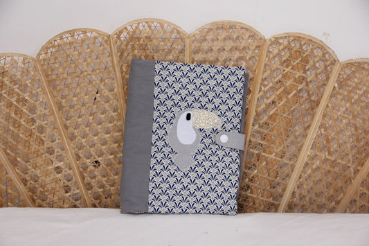 protège carnet de santé bébé fait main thème toucan tons gris or